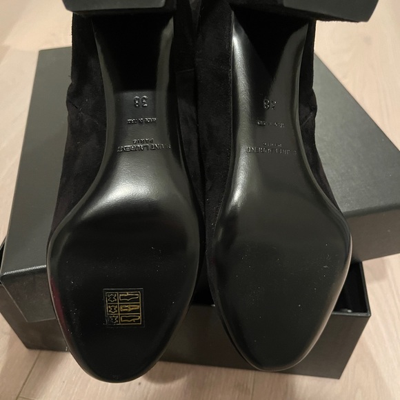 BNWT Saint Laurent (YSL) suede booties/ankle boots - Picture 4 of 6